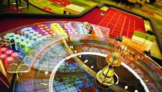 Card-based live game show on esse4d login
